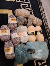 Mixed Wool 14 Balls In All