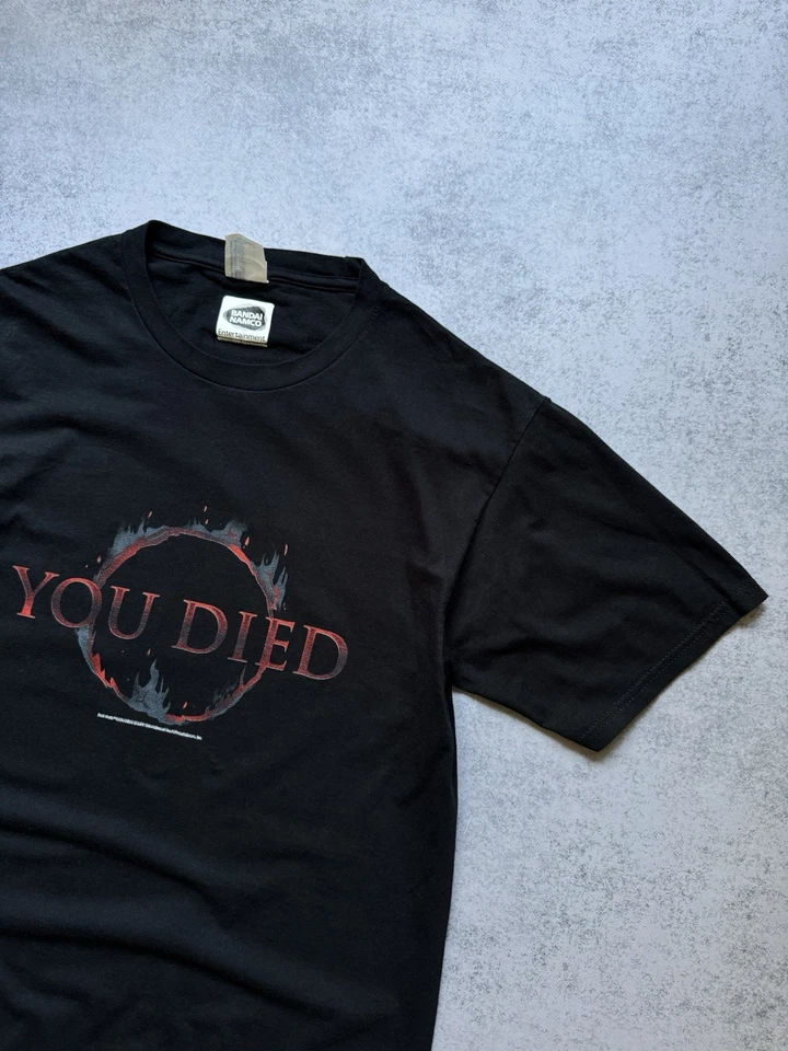CAMISETA PROMOCIONAL JUEGO OFICIAL JAPONÉS DARK SOULS YOU DEAD BANDAI NAMCO HOMBRE TALLA M Foto 3 de 4
