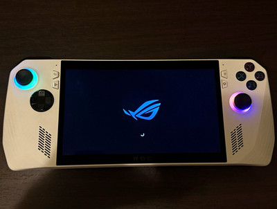 ASUS ROG Ally RC71L White Handheld Gaming Console 256gb Windows 1080p