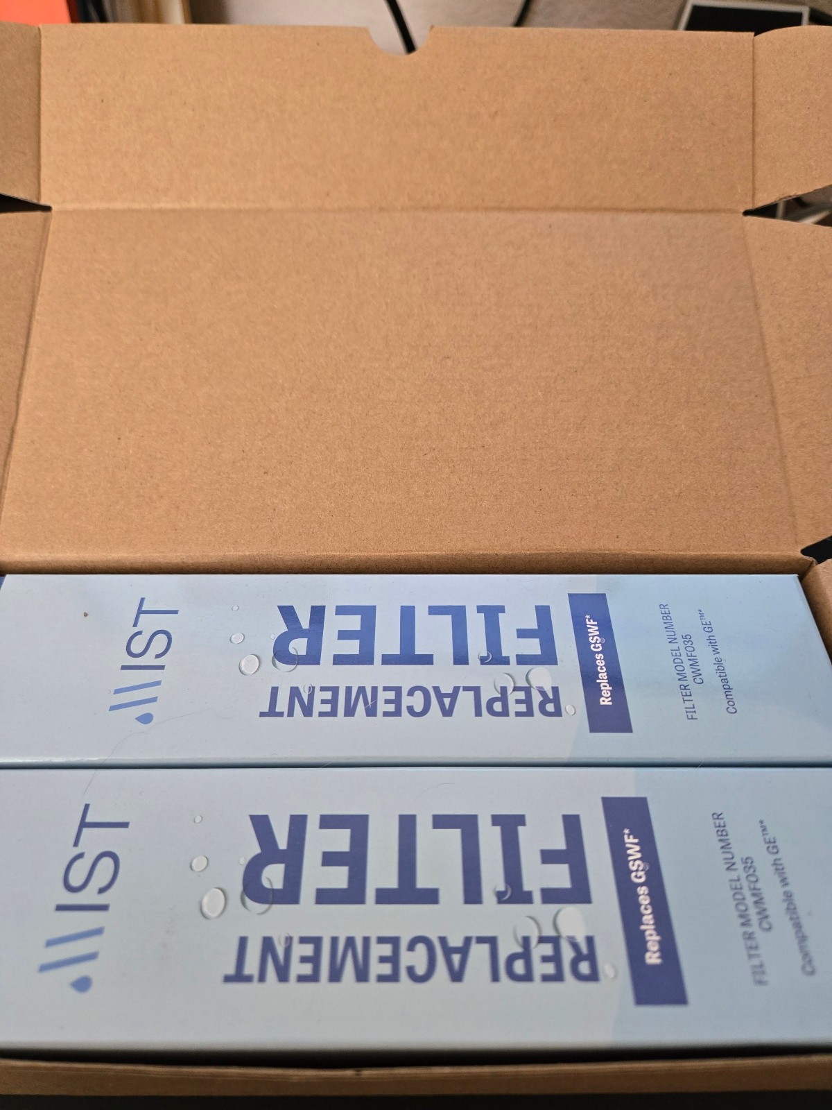 Two Refrigerator replacement water filters - GSWF
