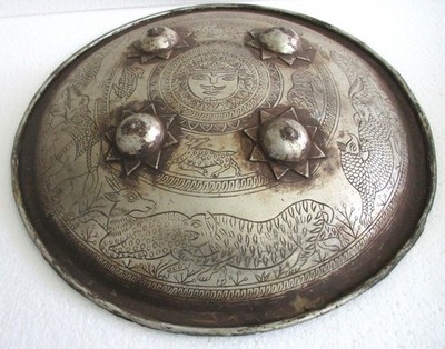 ANTIQUE OLD WARRIOR BATTLE SHIELD MULTIPLE HUNTING SCENES FOUR SUN