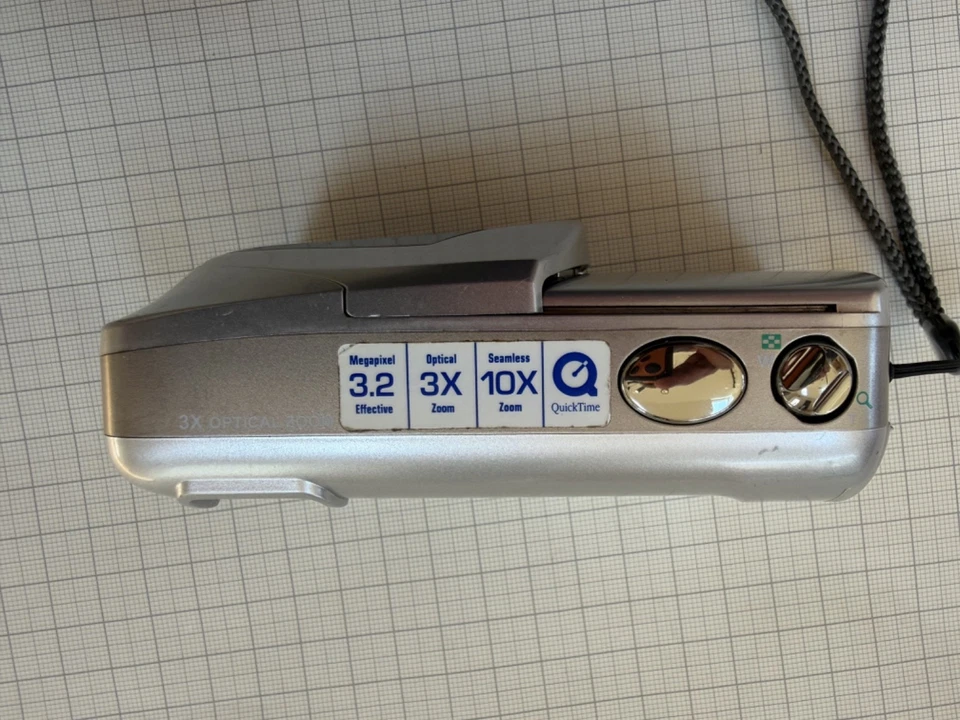 Olympus c-360 Digital Camera and Fujifilm 256mb XD card, photo 4 of 5