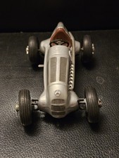 Schuco 1050: Rennwagen Mercedes Benz Grand Prix Racer 1939 ca. 1:30  D.R.Patente