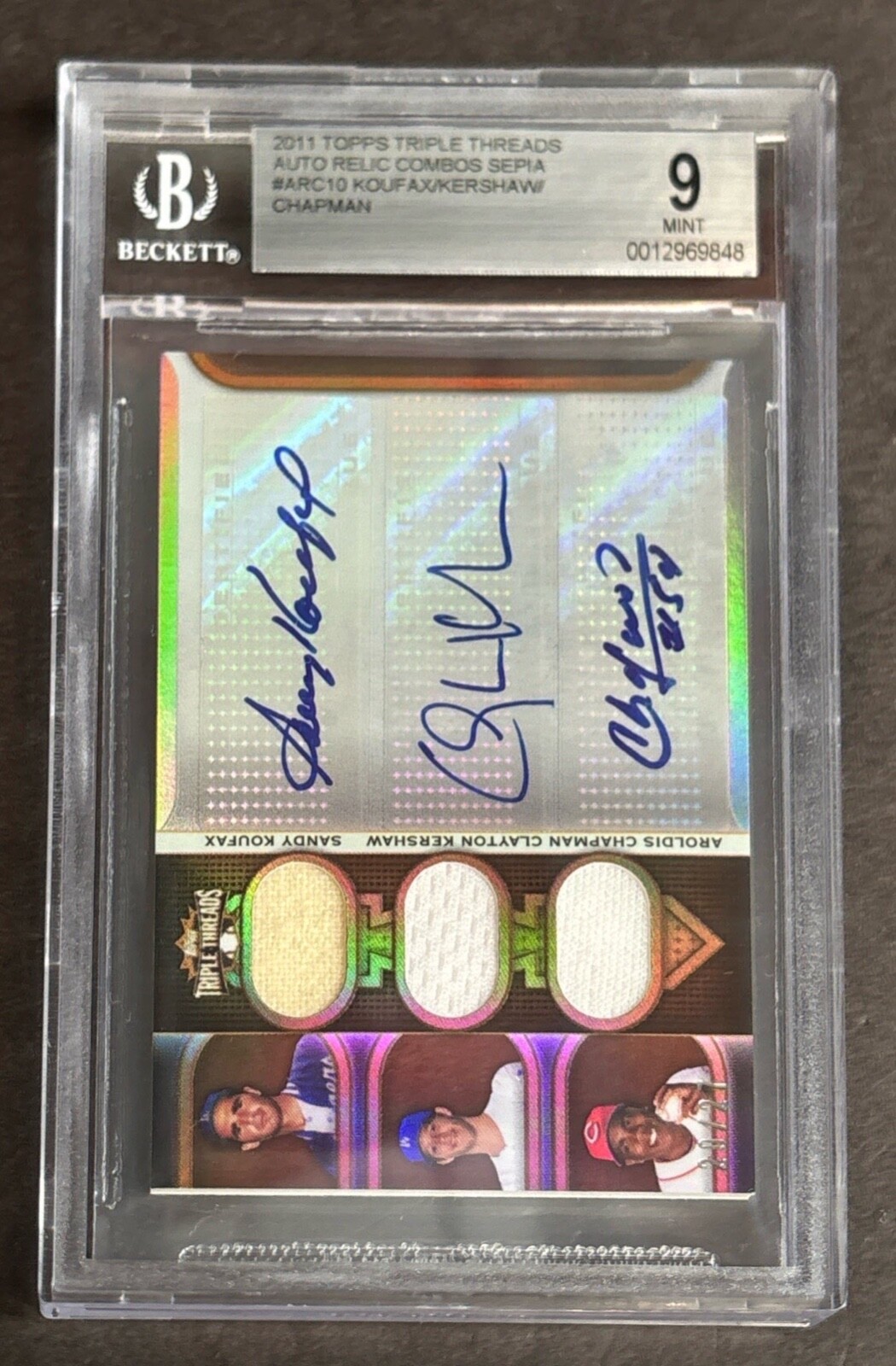 Sandy Koufax Los Angeles Dodgers 2011 Triple Threads , Kershaw, Jersey Auto 20/27 Mint 9 Auto 9 BAS 