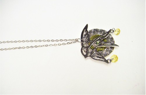 Silver Plated Tibetan Style Bird on Round Decorative Background Pendant Necklace - Picture 6 of 9