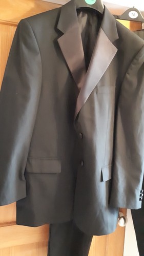 M&S black formal tuxedo suit 42" chest 38" waist - Picture 2 of 10