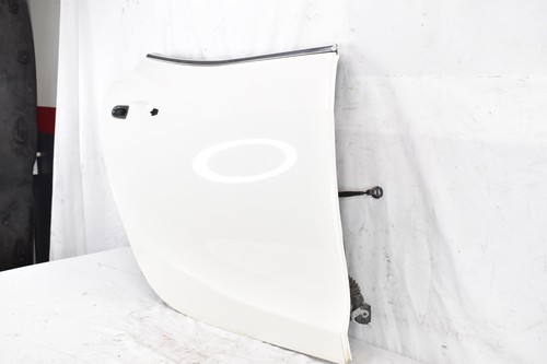 ๐ OEM 2014-2021 Maserati Ghibli M157 Rear Right Door White 6730008304 - Picture 2 of 18