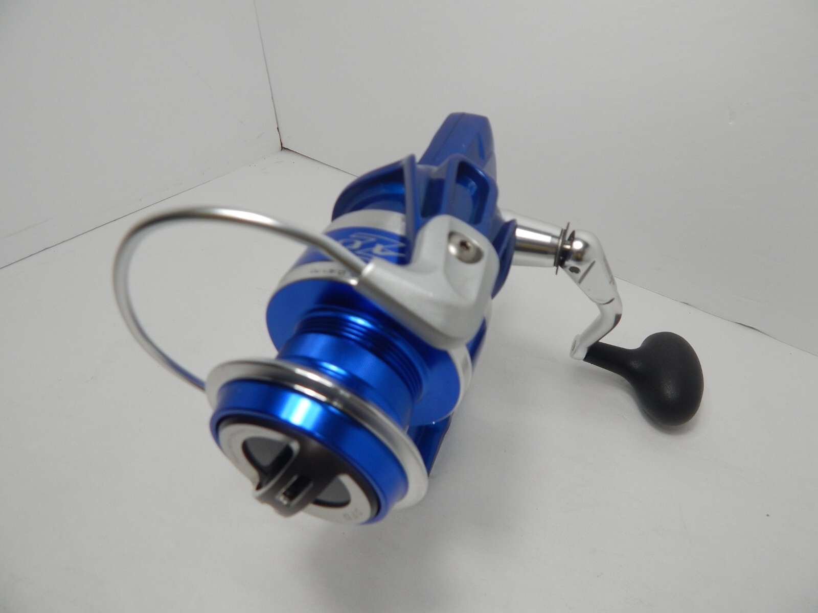 OKUMA AZORES 6000-H, Saltwater Spinning Reel, Ratio 5.3:1, Aluminum, Drag 29lbs
