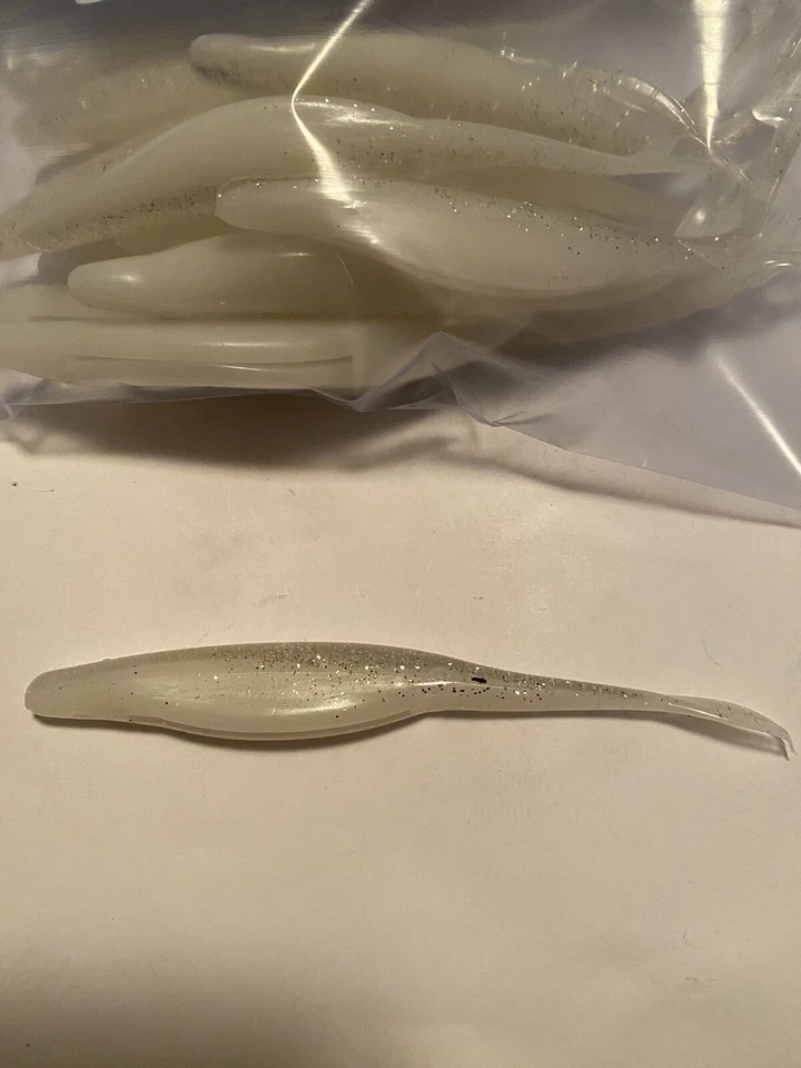 Karina Sizmic Jerk Minnow 18pk Silver Ghost Foto 4 de 4