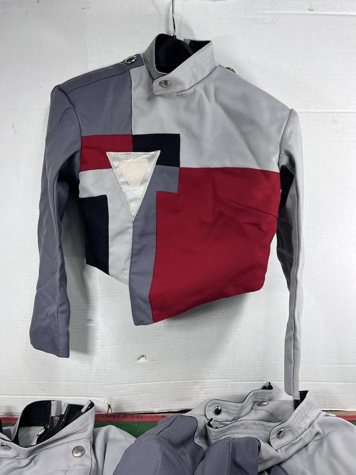 Lote 10 Uniformes Banda de Marcha Escolar De Colección Rojo Gris Chaqueta Grupo Disfraz Halloween Foto 2 de 4