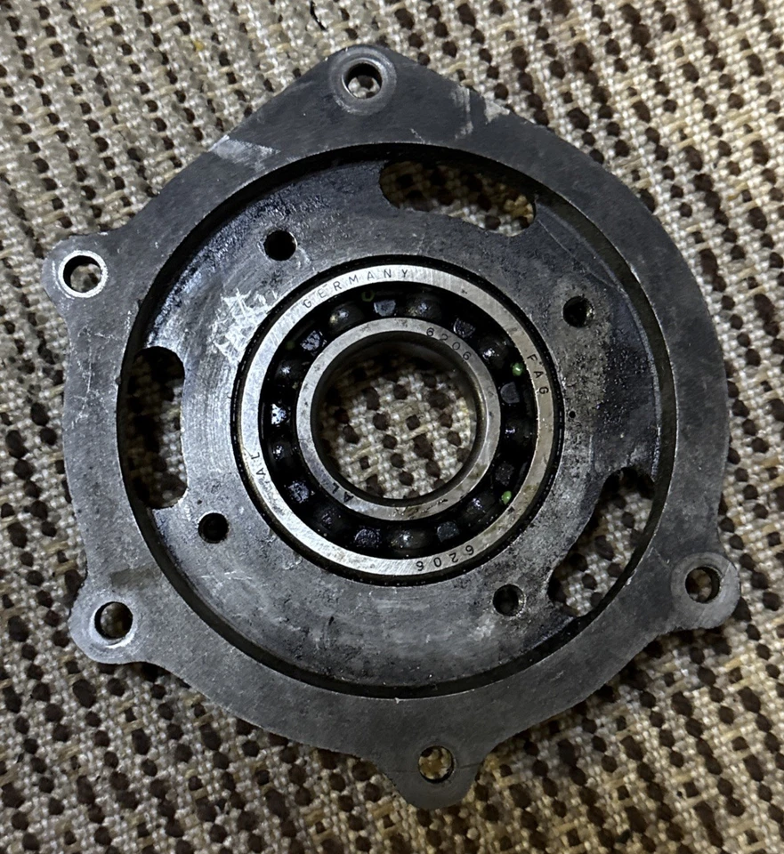 R25/2, R25/3, R26 + R27 BMW передний кривошипный подшипник держатель с подшипником - Изображение 4 из 4