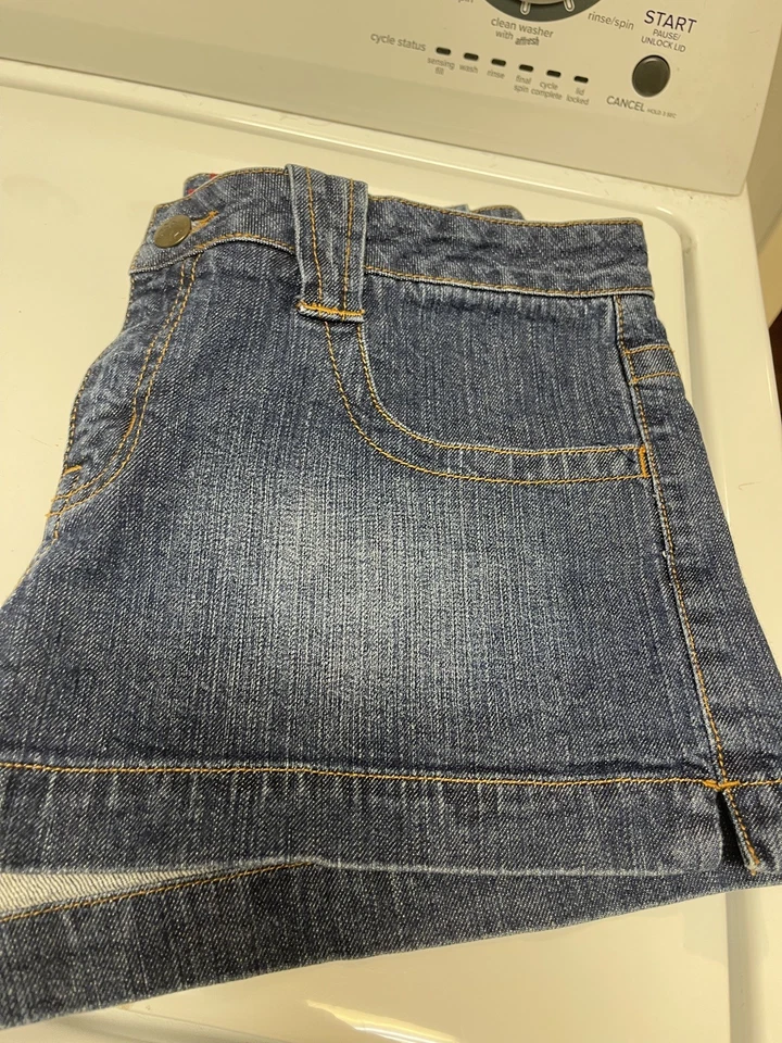 Tilt Jean Shorts Junior Girl's Size 11 Vintage Low Rise  - Image 4 of 4