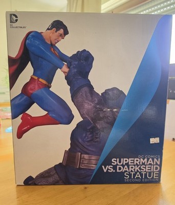 Superman vs  Darkseid 12.5'' DC Collectibles - Statue (Second Edition)