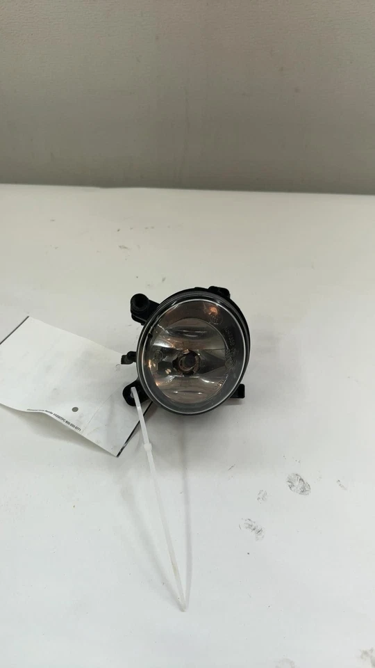 2009-17 Audi Q5 Fog/mark/park/turn Light/lamp LeftFog-driving (bumper Mounted) - Image 3 of 4