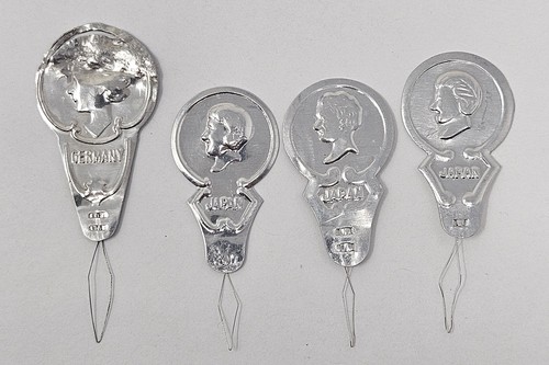 4 Old Classic Vintage Aluminum Sewing Needle Threaders - Japan & Germany