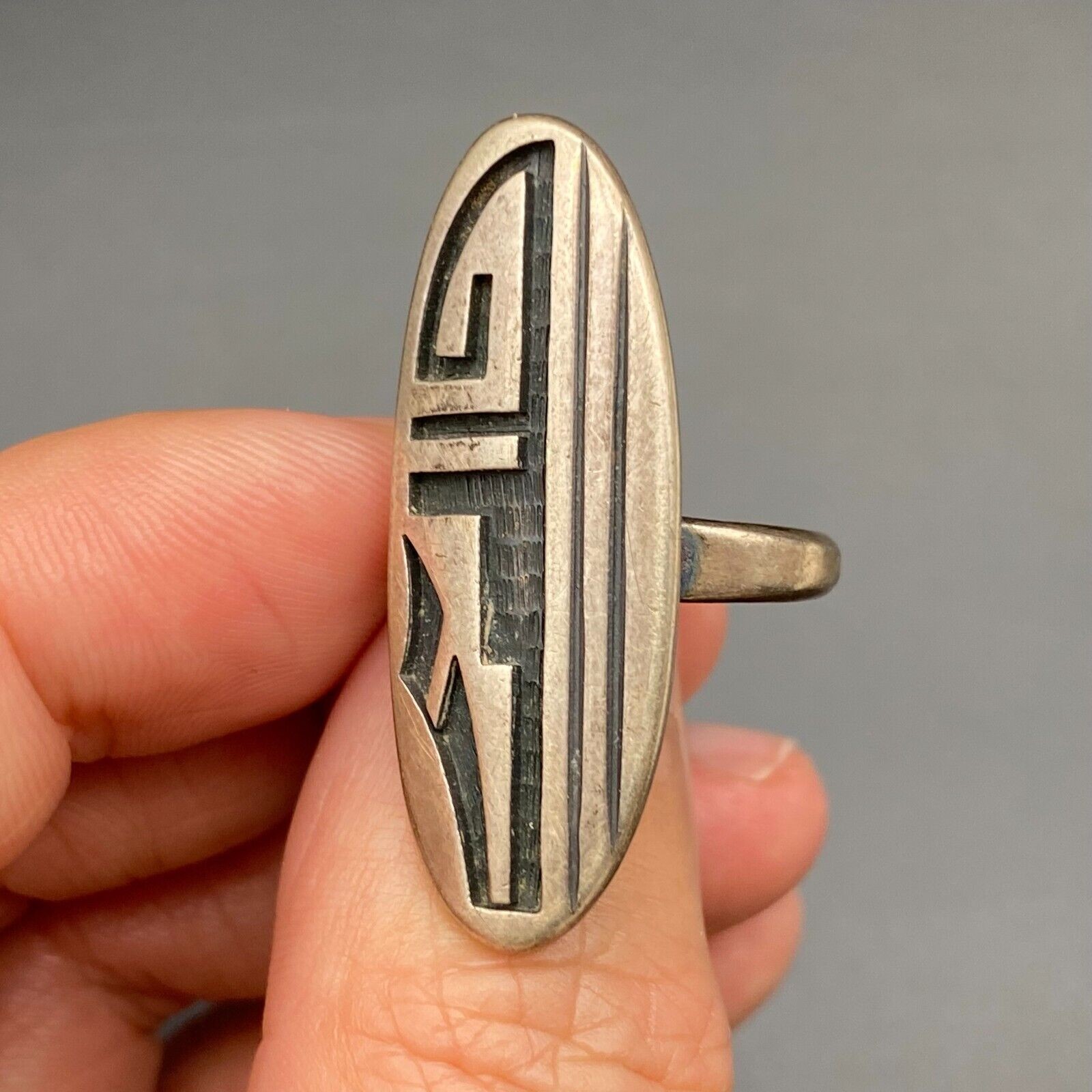 Vintage Hopi Lawrence Saufkie Prayer Feather Rain Sterling Silver Ring Size 8.25