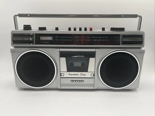 1980's Sanyo Stereo Cassette Recorder Boombox Model: M9706 Tested Works
