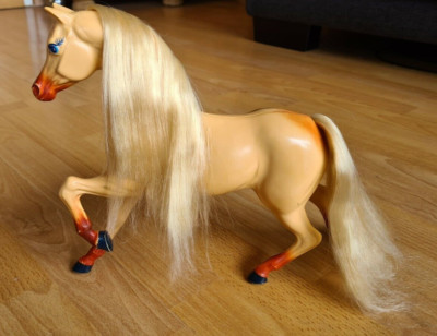 beiges Barbiepferd v.d. Märchenbrautkutsche, Mattel 28598, Vintage a.d. 2000