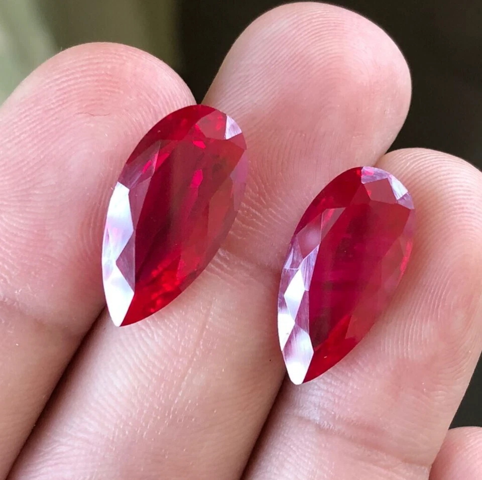 24.65 Cts Lab Created Pink Ruby Faceted 20x10x7 MM Pair Pear Shape Ruby Gemstone - Image 2 of 4