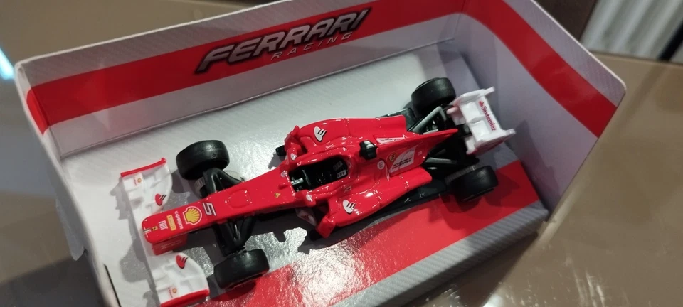Ferrari F2012 Fernando Alonso Bburago Racing N°5 Scala 1:43 - Immagine 3 di 4