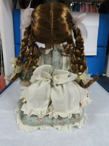 EUC GORGEOUS COURT OF DOLLS PORCELAIN AND CLOTH #273/2500 BRAIDS AND CURLS. - Foto 5 di 6