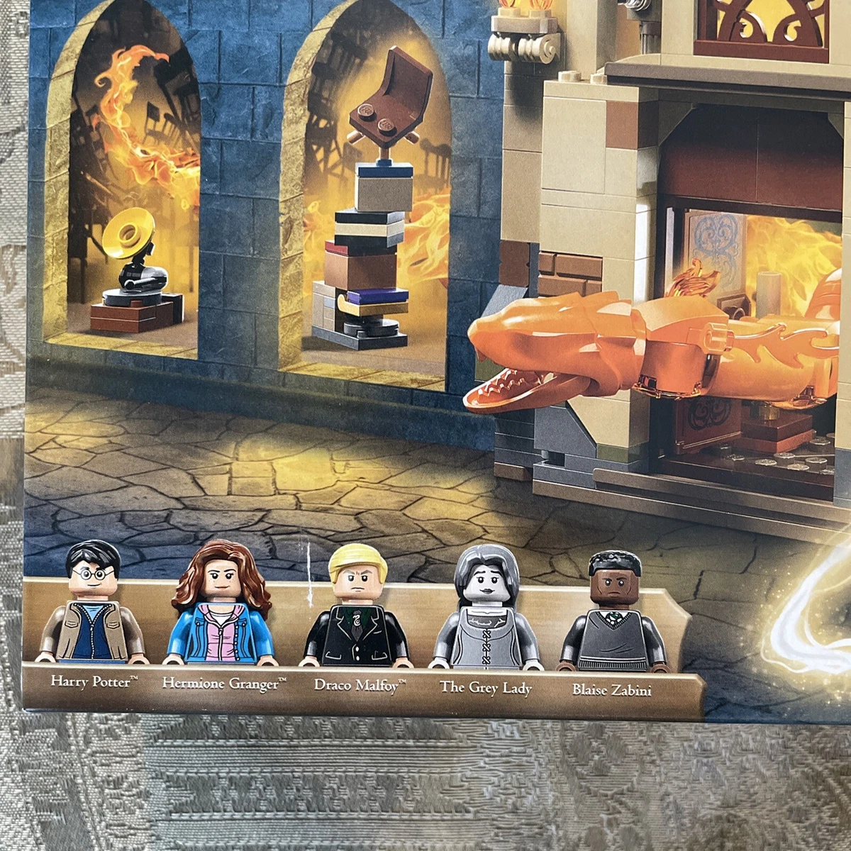 LEGO® Harry Potter Hogwarts: Room of Requirement - LEGO