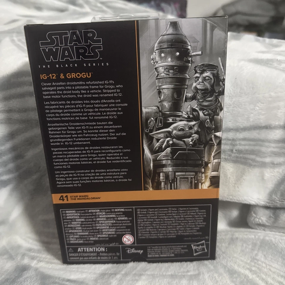 STAR WARS The Black Series The Mandalorian IG-12 & Grogu Deluxe 6" Action Figure - Image 3 of 4