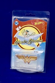 Hot Wheels DC Wonder Woman Invisible Jet Exclusive Collector Edition 2017 Movie