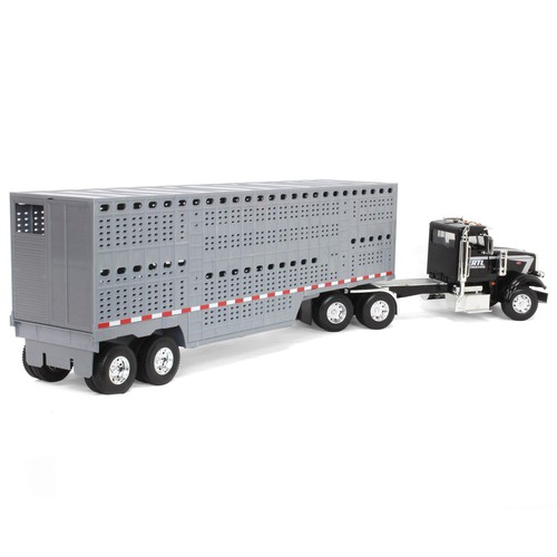 ERTL 1/16 Big Farm Peterbilt 367 Semi with Livestock Trailer and 4 Cows 47600 - Picture 3 of 10