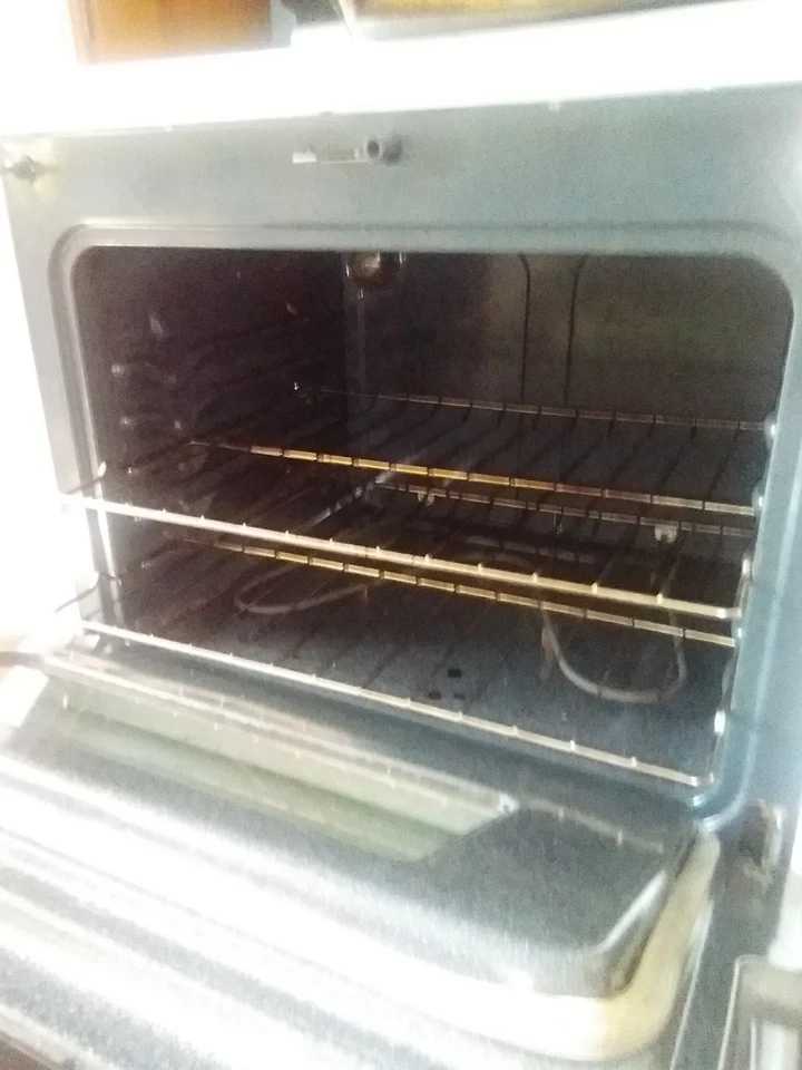Tapa de vidrio para estufa Frigidaire no demasiado vieja... Foto 2 de 2