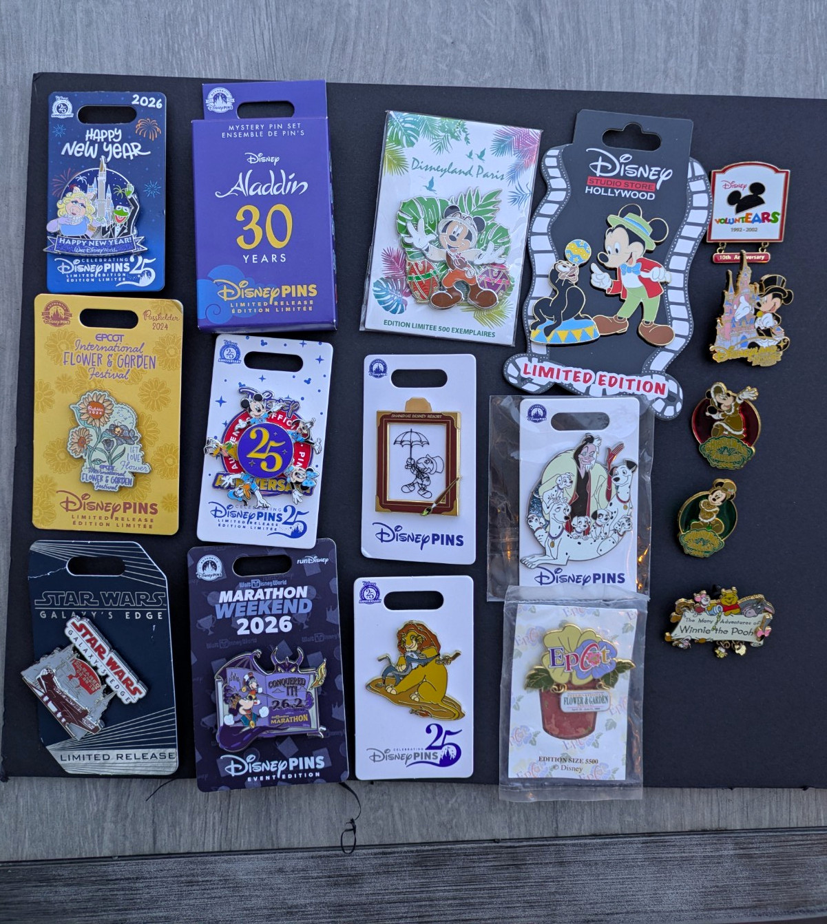 18 Disney Pins Lot- Mostly LE- Aladdin 30th Mystery, Muppets New Year, DSSH