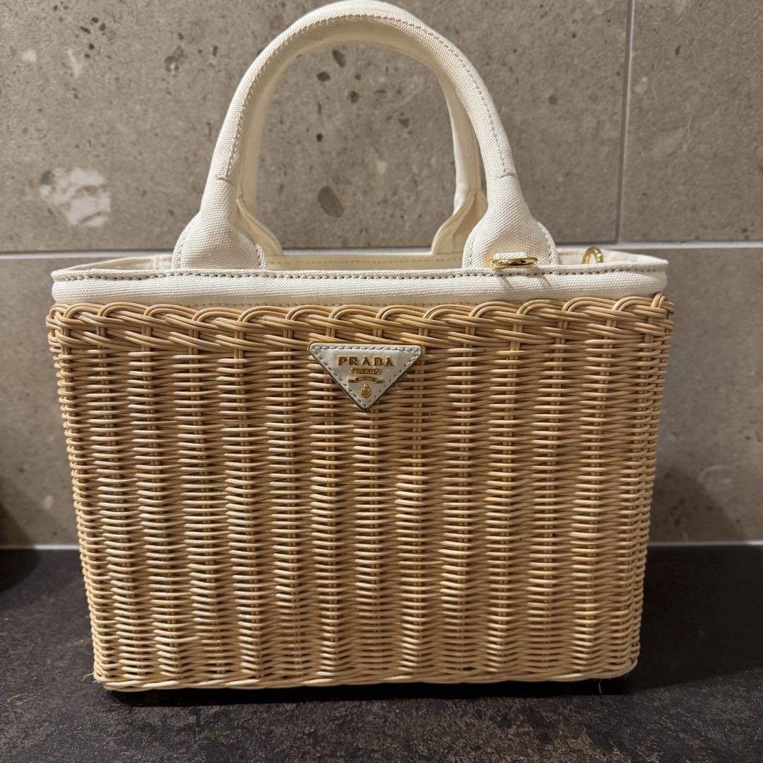 【PRADA】Straw Handbag Prada Straw knit tote bag | The Fashion Square
