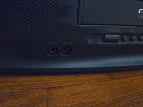 Panasonic 20in Retro Tv Bulit In Vcr Tv Works Great Vcr Needs Repaired - Picture 7 of 9