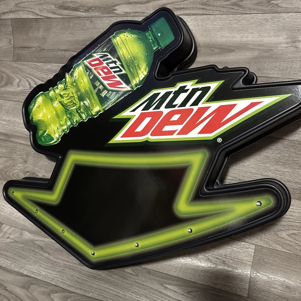 Mountain Dew Y2K 22” Light-Up Store Display LED Wall Hanging Sign Arrow Flashing - Image 3 of 4