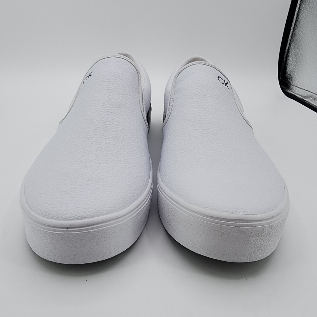 Calvin Klein RYOR2 Sneakers Mens Size 9M White Tumbled  display picture 1
