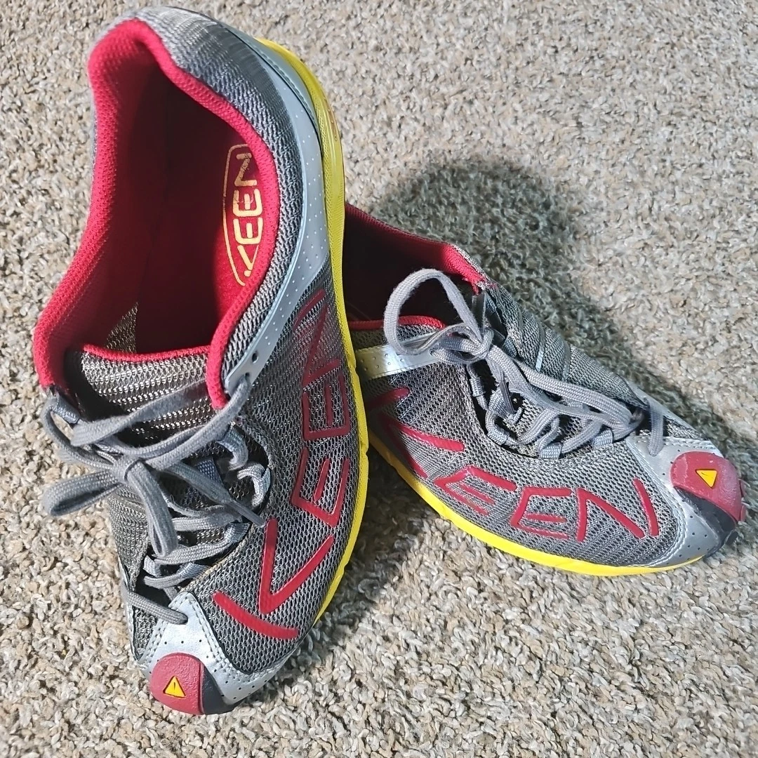 KEEN footwear Trail Running Shoe 12014-GYCP GTS1110
