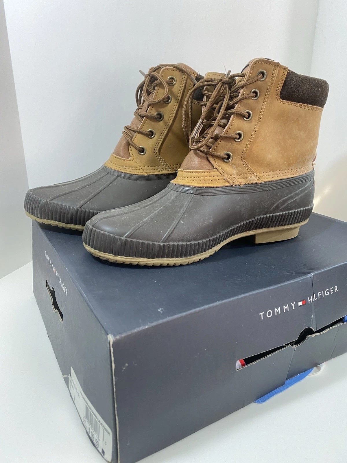 Men’s Tommy Hilfiger TMCHARLIE Duck Brown Leather Rubber Ankle Snow Boots Size 9