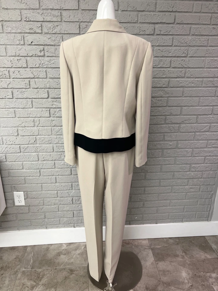 Traje Pantalón de Carrera Casual Corner Annex Mujer Crema Con Borde Negro Talla 10P/12 J Foto 2 de 4
