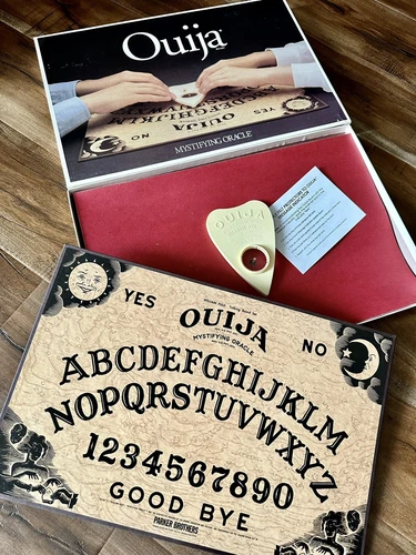 Vintage "Ouija Board" Mystifying Oracle Game by Parker Bros 1992 Ed Complete