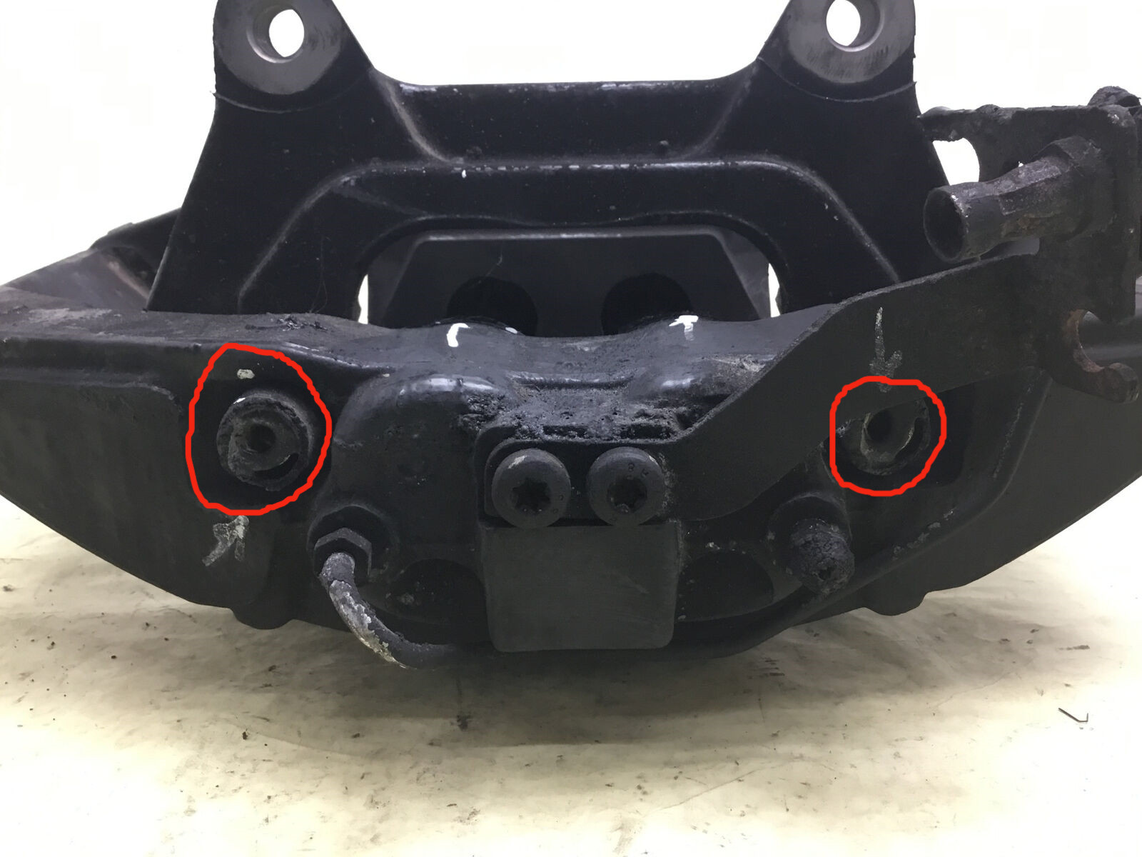 Bentley Flying Spur 2013-2018 FRONT+RIGHT Brake caliper