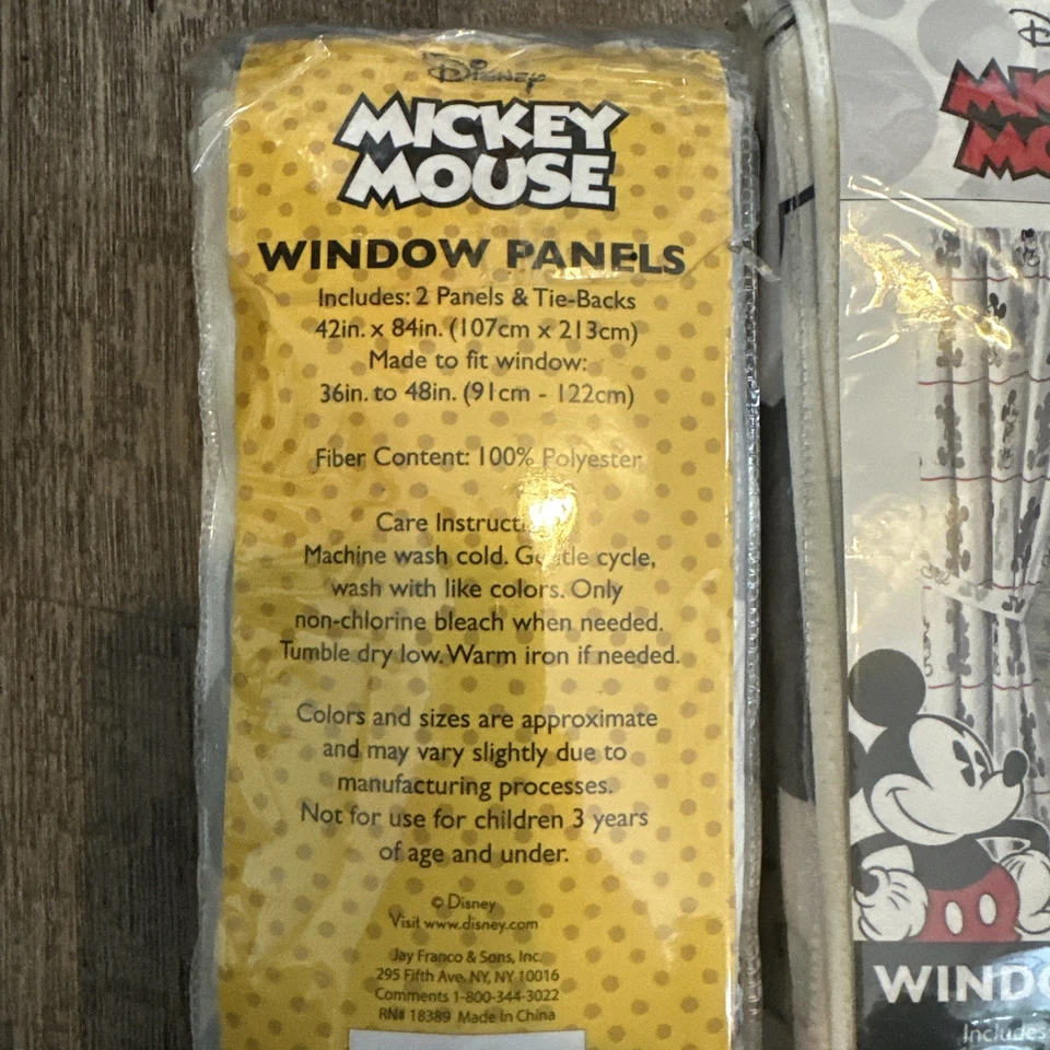 Disney Mickey Mouse Paneles Ventana Cortinas 42" x 84" Juego 4 Paneles Con Corbatas Foto 2 de 2