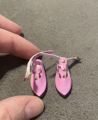Minibrands Fashion Series 3: Pink Clog Sandals Miniature