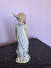 Lladro Figurine - Friend of The Butterflies Girl 6963 perfect condition unboxed
