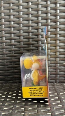 Yellow Yoshi Super Mario Nintendo Jakks Pacific 2.5