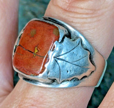Unisex Vintage Sterling Silver Leaf Design Striated Red Jasper Ring Sz 7.75