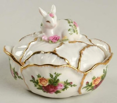 Royal Albert | Old Country Roses | Bunny Gift Box | NWB