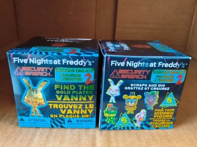 Original Lot Of 2 Pieces Five Nights At Freddy's Hiding Dig Kit 2 Figurine