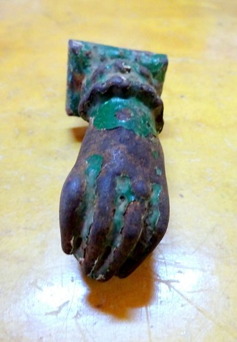Victorian Door Knocker Antique circa 1800 Cast Iron in the form of a Hand III - Picture 4 of 10