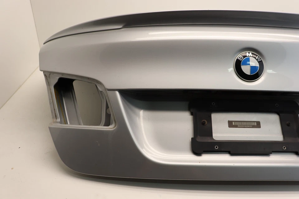 2011-2016 BMW 528I 535I 550I F10 REAR TRUNK LID OEM L1 - Image 4 of 4