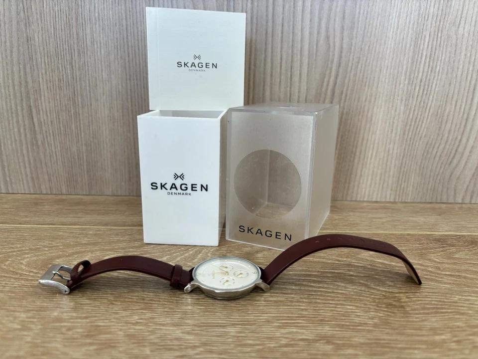 NUEVO - Reloj para mujer multifunción Skagen SKW2394 Anita esfera plateada correa de cuero Foto 4 de 4